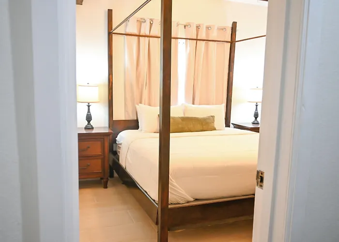 The Palapa House Hotel